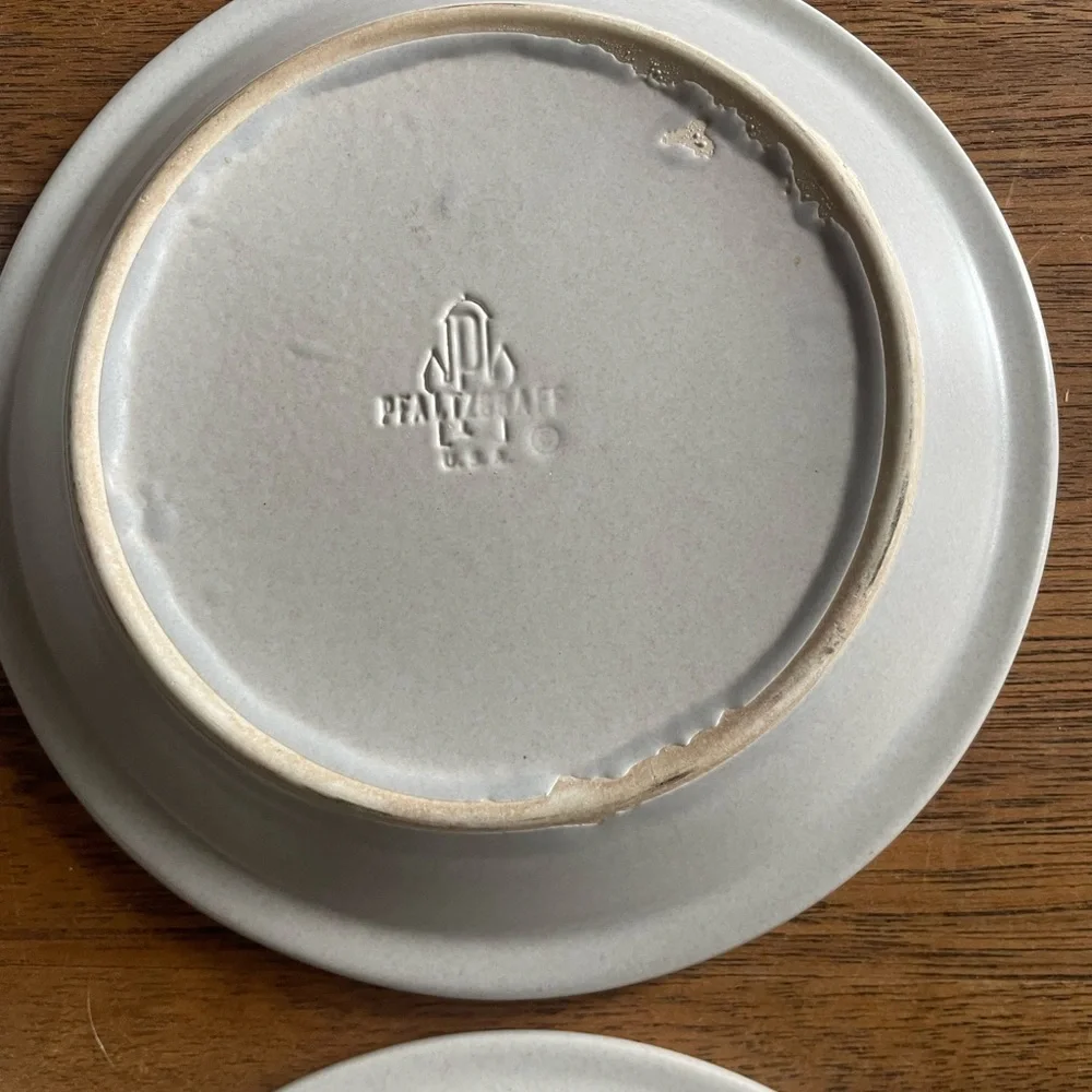 Pfaltzgraff Set of Four Cream Ceramic Dinnerware